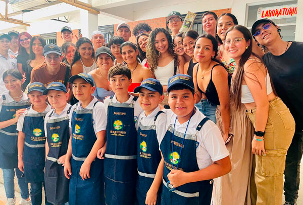 Niños Escuela de Cafe 4 - CAFETUR